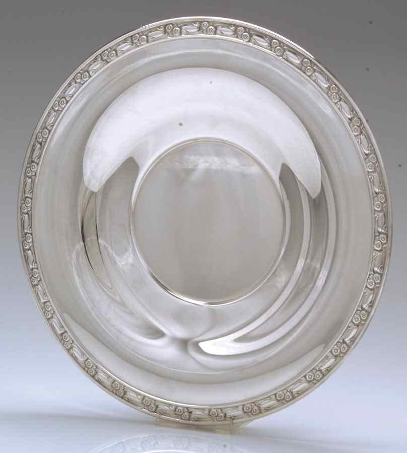 Park Lane (Silverplate, Hollowware) Silverplate Sandwich Plate by Oneida Silver-1