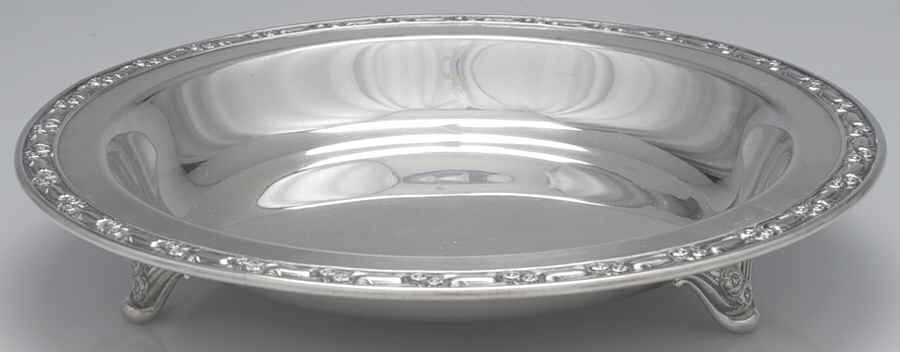 Park Lane (Silverplate, Hollowware) Footed Pie Plate by Oneida Silver-1