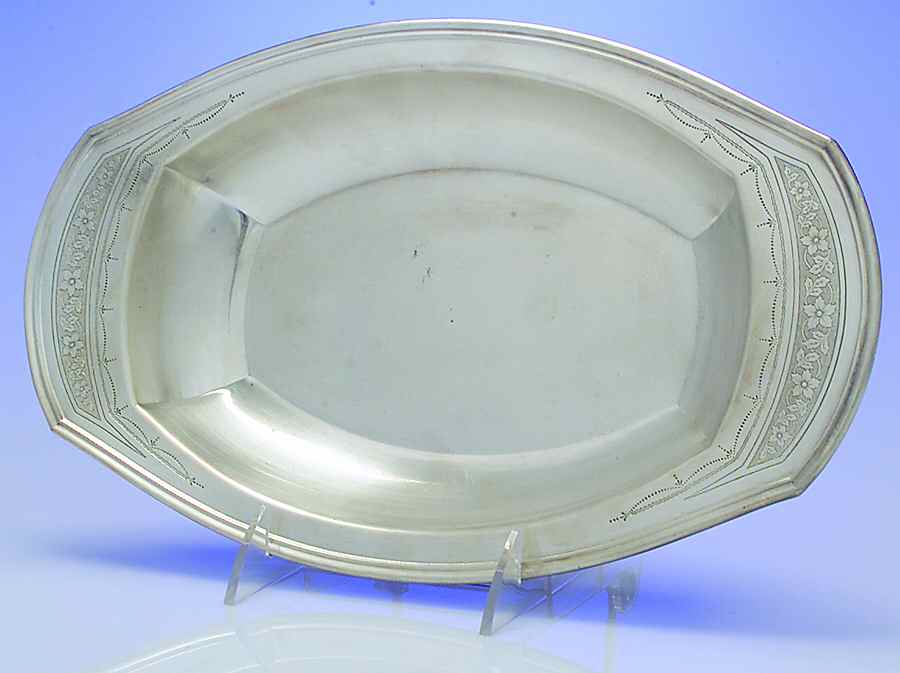 Paul Revere (Silverplate, Hollowware) Small Silverplate Oval Vegetable Bowl by Oneida Silver-1