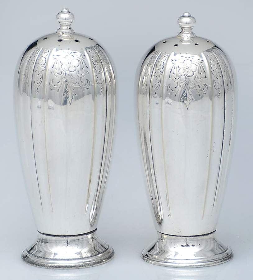 Paul Revere (Silverplate, Hollowware) Salt and Pepper Set by Oneida Silver-1