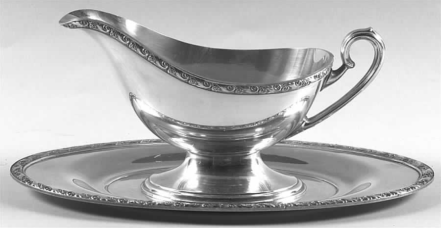 Queen Bess II (Silverplate, Hollowware) Plated Gravy Boat & Underplate by Oneida Silver-1