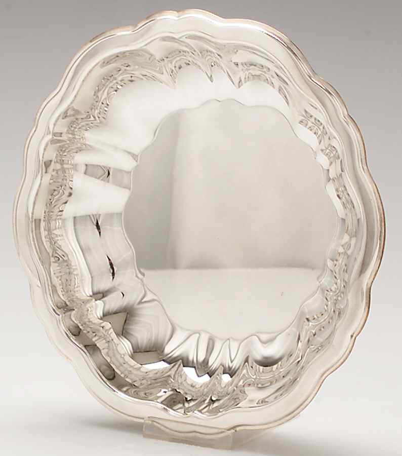 Chippendale (Silverplate, 1919, Hollowwaree) 9" Round Vegetable Bowl by Oneida Silver-1