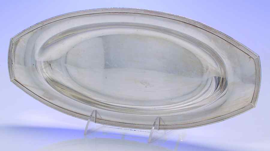 Classic (Silverplate, 1936, Hollowware) Silverplate Bread Tray by Oneida Silver-1