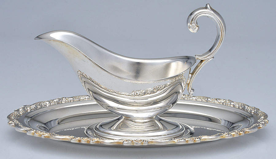 Du Maurier (Silverplate, Hollowware) Gravy Boat & Underplate by Oneida Silver-1