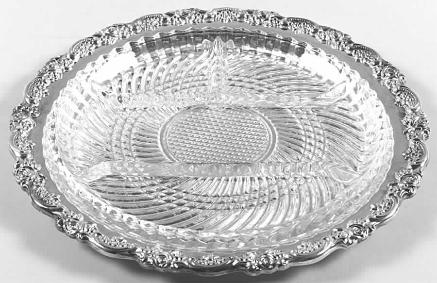 Du Maurier (Silverplate, Hollowware) Relish with Glass Liner by Oneida Silver-1