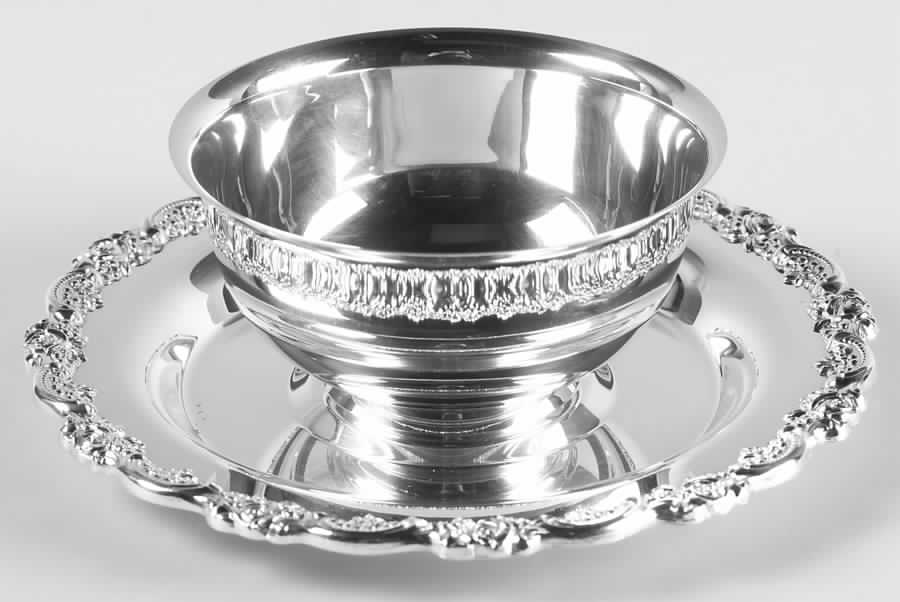 Du Maurier (Silverplate, Hollowware) Plated Gravy Boat with Attached Underplate by Oneida Silver-1