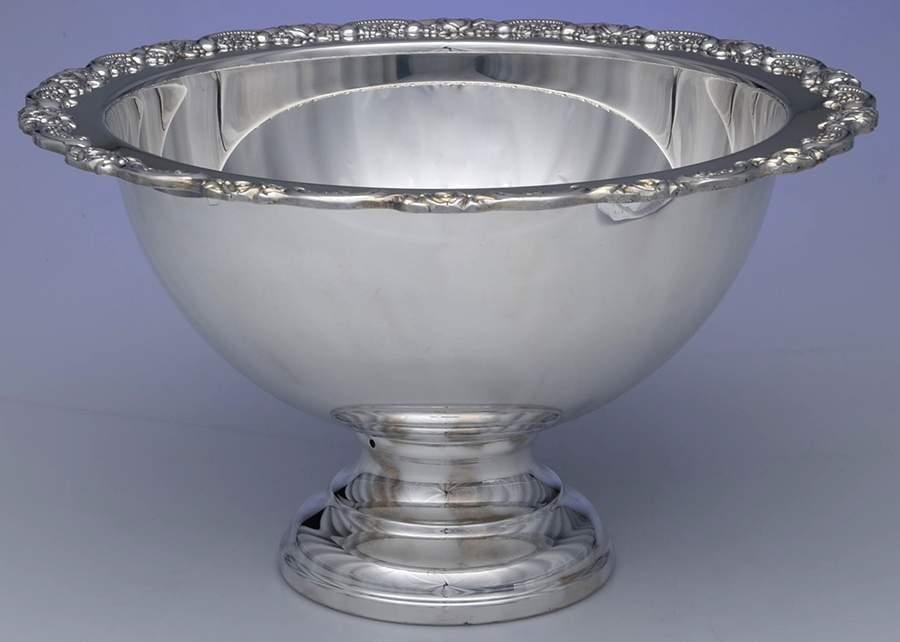 Du Maurier (Silverplate, Hollowware) Punch Bowl by Oneida Silver-1