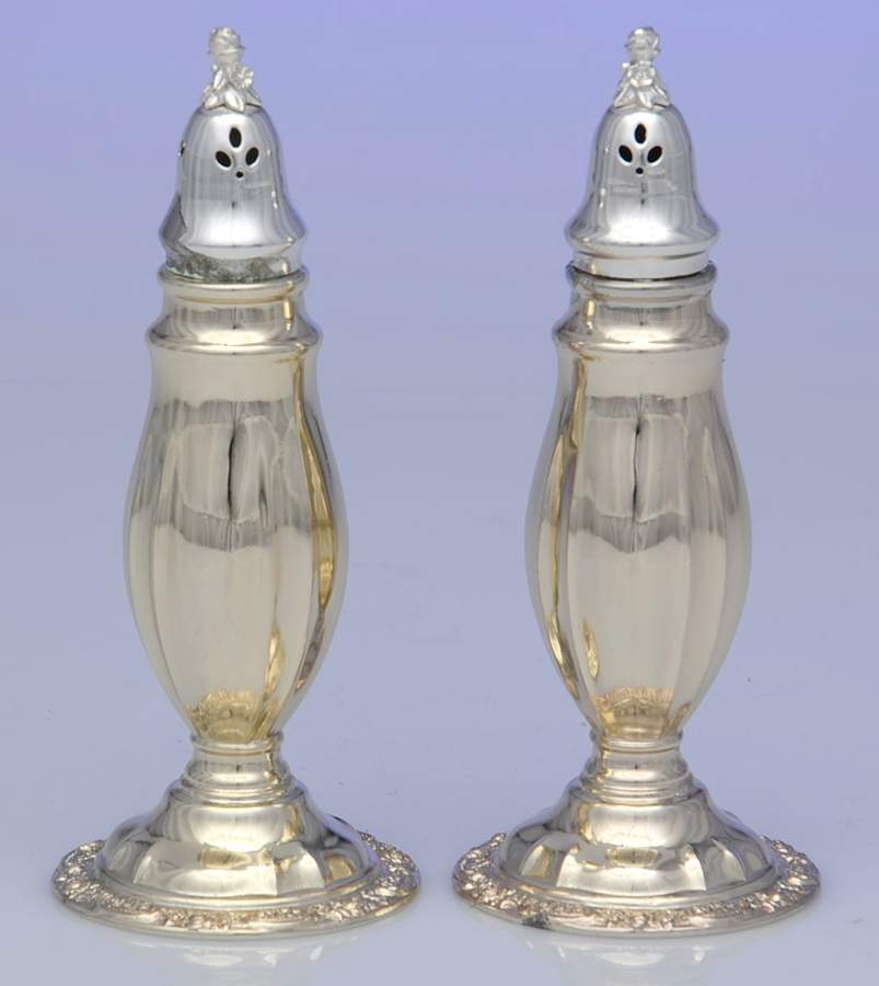 Du Maurier (Silverplate, Hollowware) Salt and Pepper Set by Oneida Silver-1