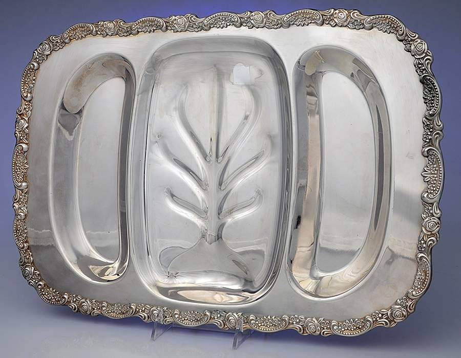 Du Maurier (Silverplate, Hollowware) Large Plated Footed Meat Platter with Well by Oneida Silver-1
