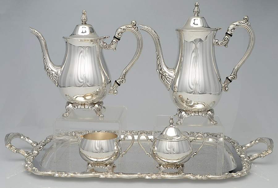 Du Maurier (Silverplate, Hollowware) (5 Piece) Tea Set (CP, TP, SU, CR, 19" Tray) by Oneida Silver-1
