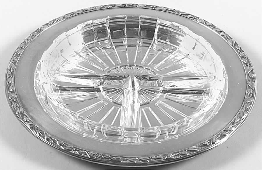 Meadowbrook (Silverplate, 1936, Hollowware) 3 Part Glass Relish with Silver Base by Oneida Silver-1