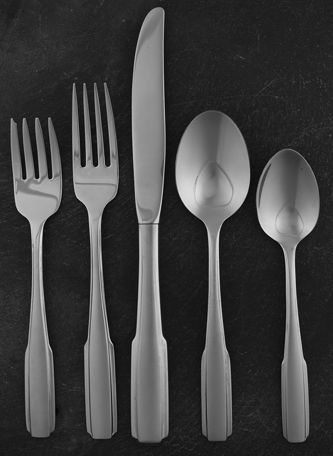 Satin Fremont (Stainless) 5 Piece Place Setting by Oneida Silver-1