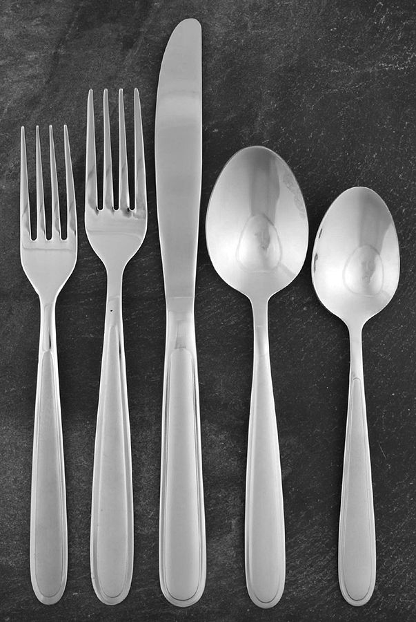 Peninsula-Castle-Jordan-Laura (Stainless) 5 Piece Place Setting by Oneida Silver-1
