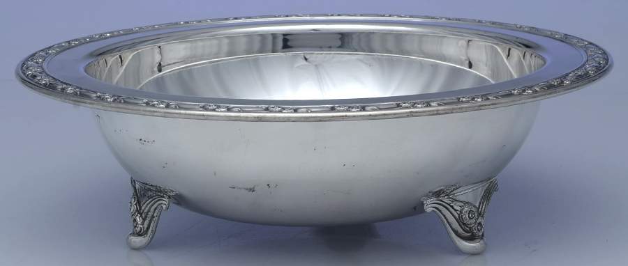 Park Lane (Silverplate, Hollowware) 1.5 Qt Round Covered Casserole No Lid by Oneida Silver-1