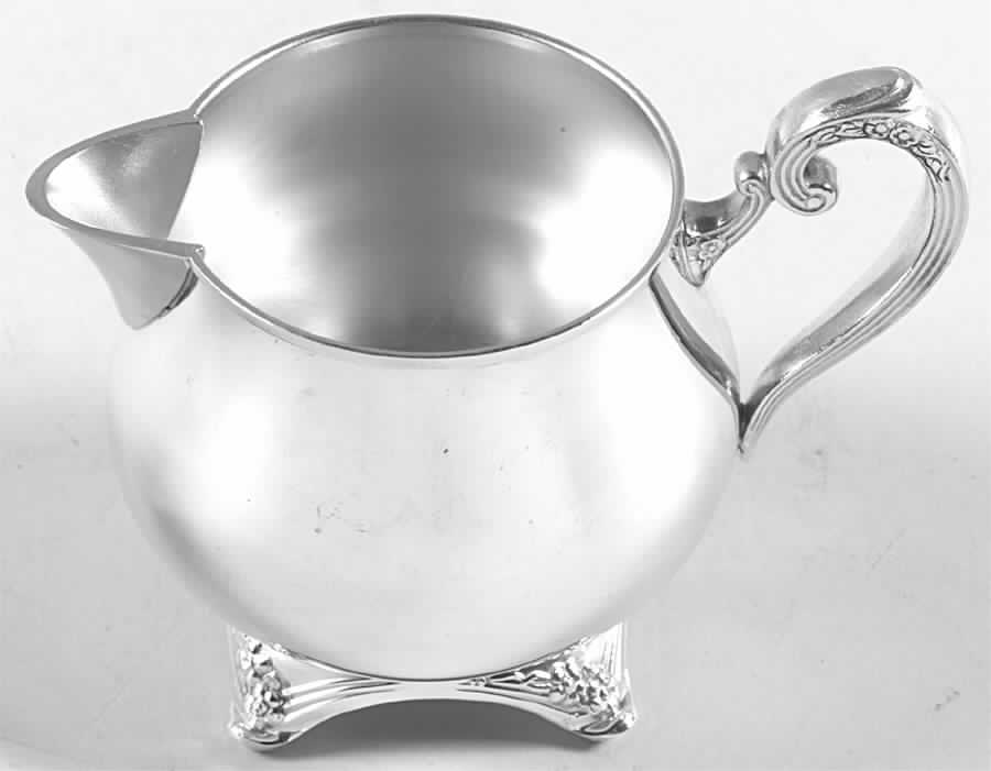Park Lane (Silverplate, Hollowware) Creamer by Oneida Silver-1