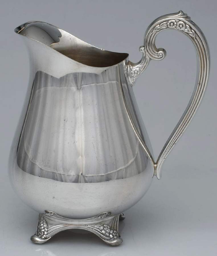 Park Lane (Silverplate, Hollowware) Pitcher by Oneida Silver-1