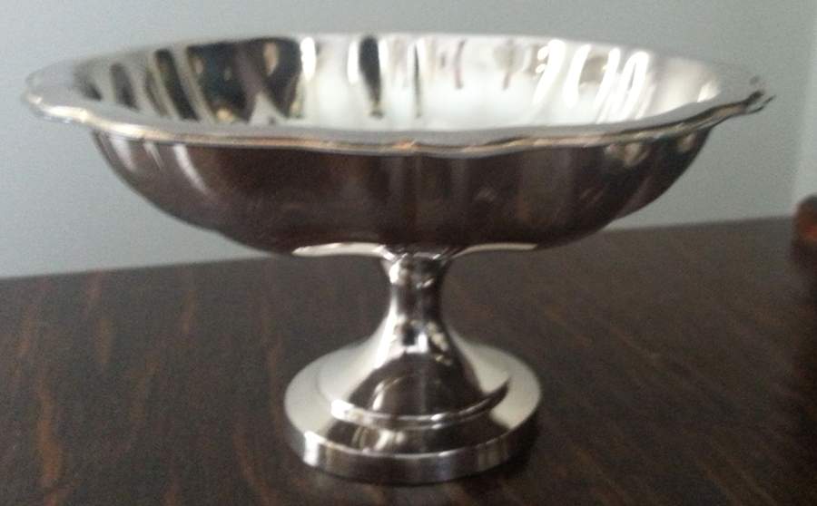 Chippendale (Silverplate, 1919, Hollowwaree) Round Compote (Height X Width) by Oneida Silver-1