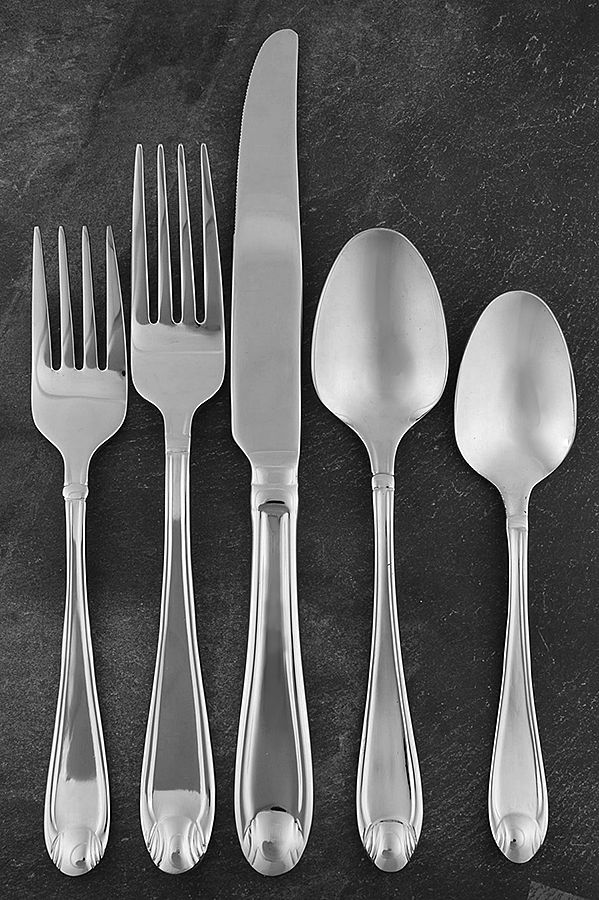Garnet (Stainless) 5 Piece Place Setting by Oneida Silver-1