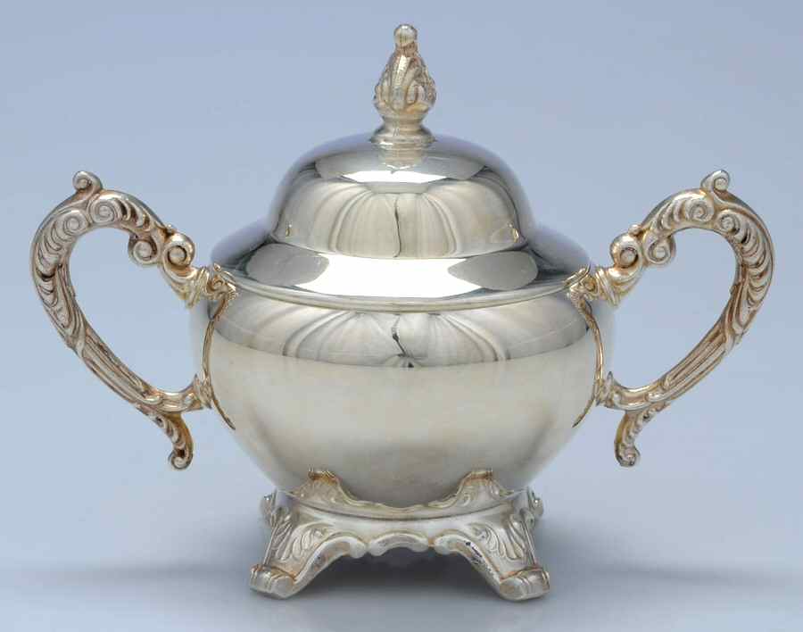 2378 (Silverplate, Hollowware) Sugar Bowl & Lid by Oneida Silver-1