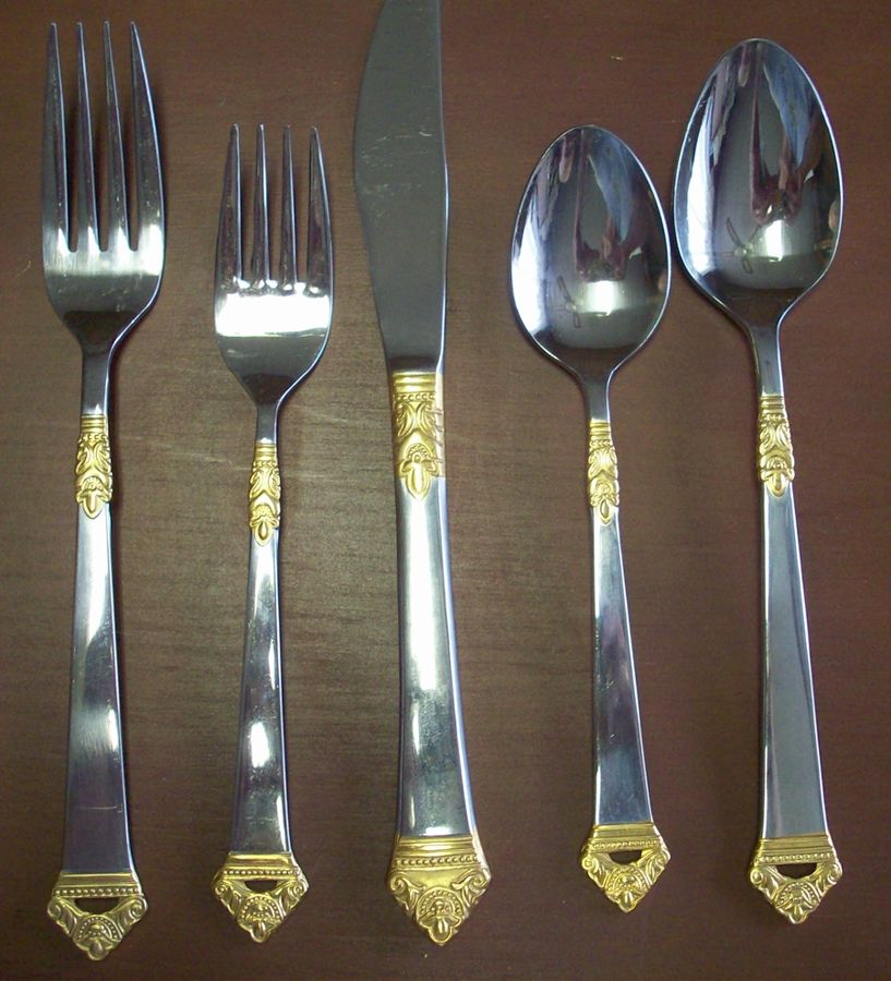 Portico-Gold Edge (Stainless) Fork by Oxford Hall-1