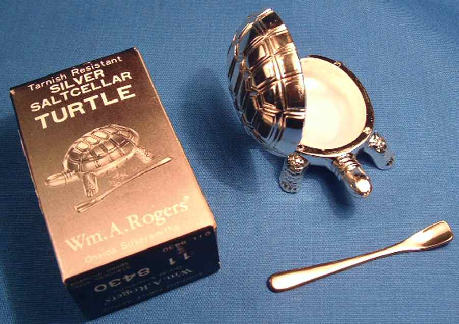 Animal Salt Cellars (Slvpt, Hollowware) Figural Salt Cellar Hinged Lid & Spoon by Oneida Silver-1