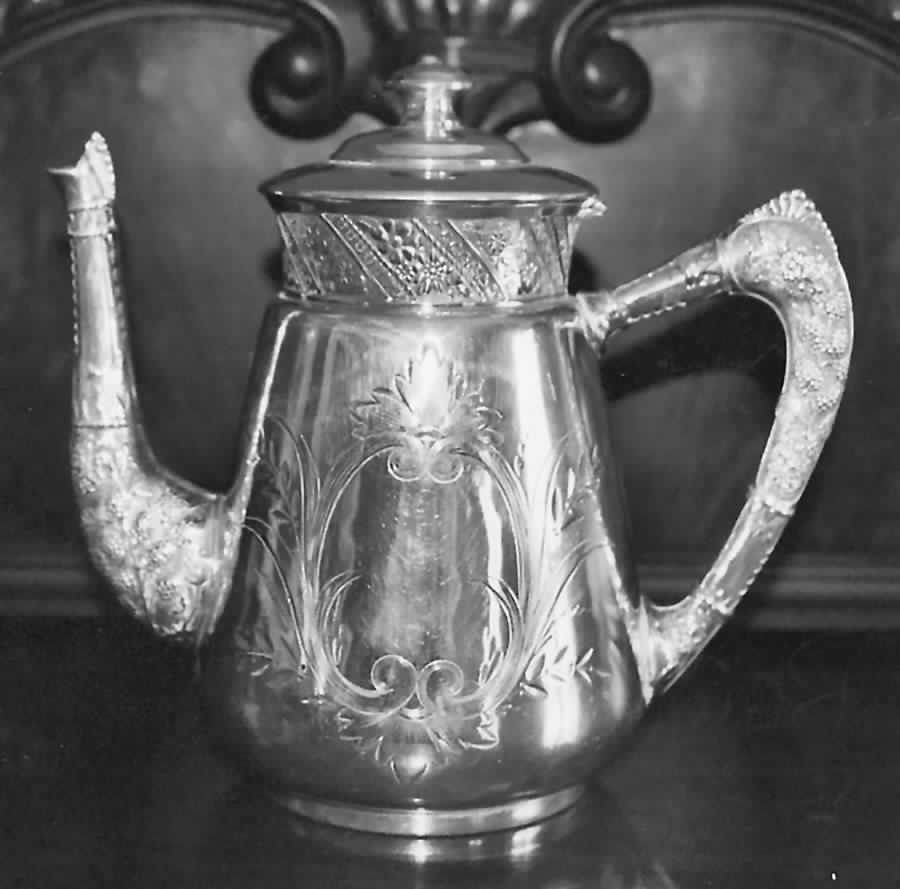 995 (Silverplate, Hollowware) Teapot by Oneida Silver-1