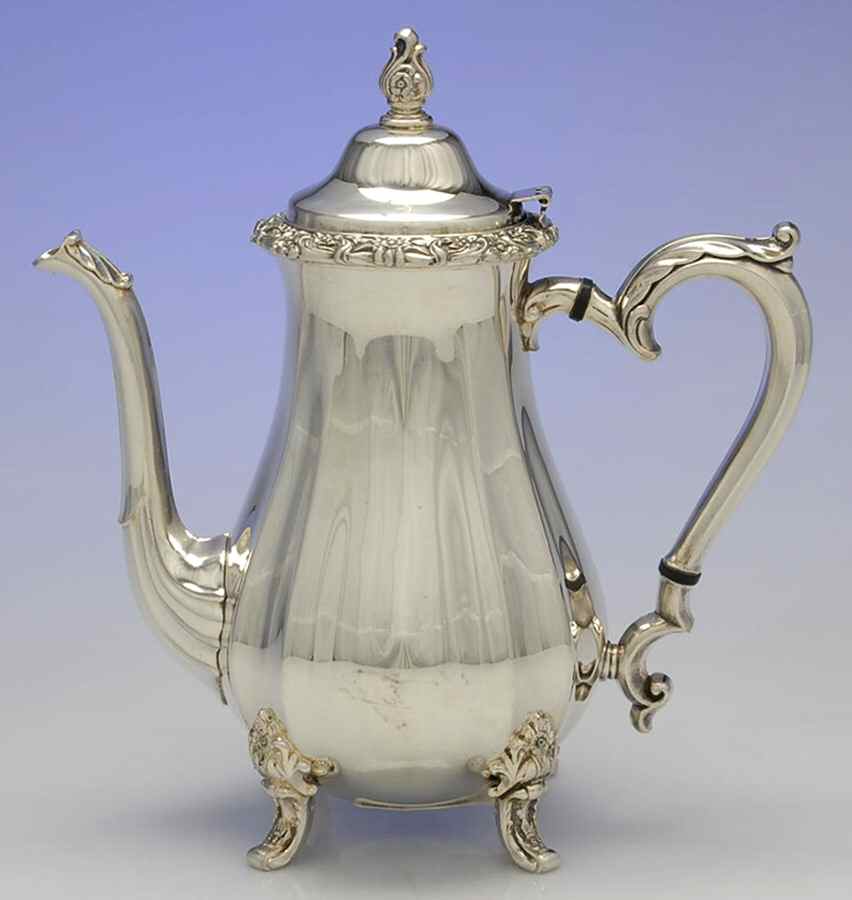 Countess (Silverplate, Hollowware) Silverplate Coffee Pot by Oneida Silver-1