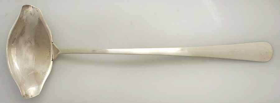 Countess (Silverplate, Hollowware) Punch Ladle with Silverplate Bowl by Oneida Silver-1