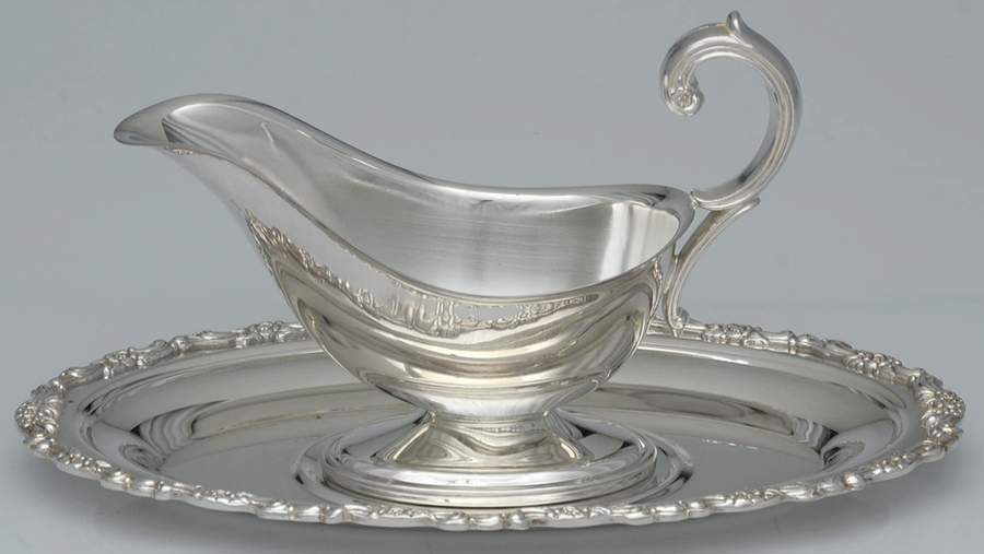 Countess (Silverplate, Hollowware) Plated Gravy Boat & Underplate by Oneida Silver-1