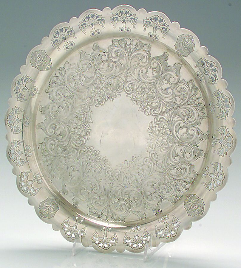 Princess Royal (Silverplate, Hollowware) Round Pierced Tray by Oneida Silver-1