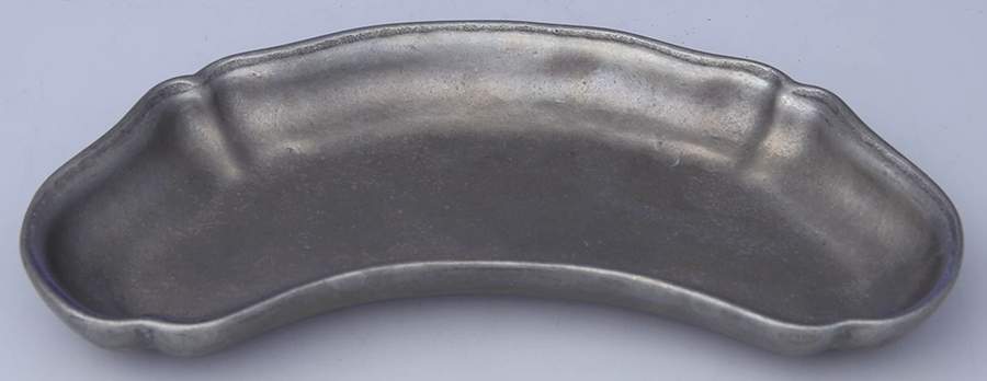 Cambridge Colonial (Pewter, Hollowware) Crescent Salad Plate by Oneida Silver-1