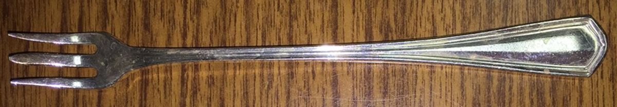 OHS292 (Silverplate) Cocktail/Seafood Fork by Oneida Silver-1