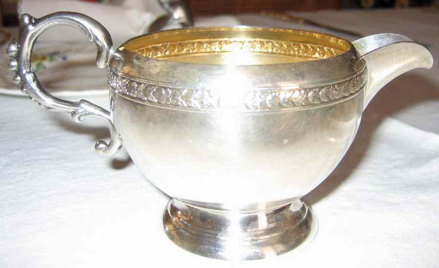 5677 (Silverplate, Hollowware) Creamer by Oneida Silver-1