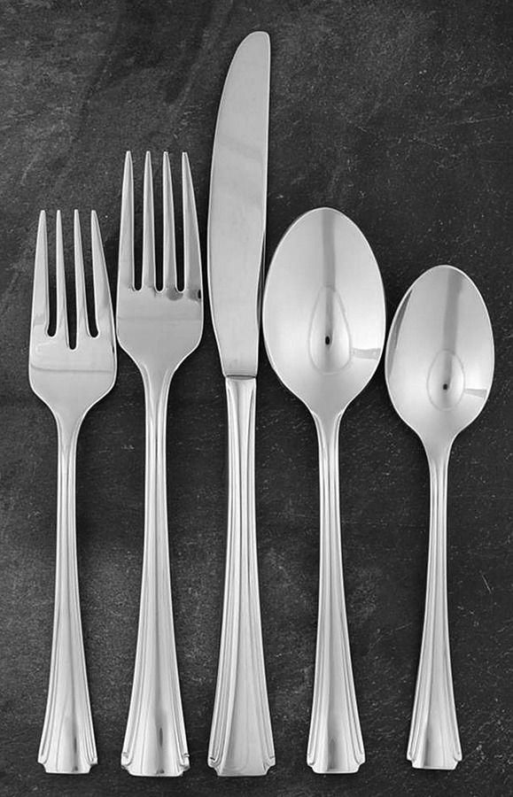 Bordeaux (Stainless) 5 Piece Place Setting by Oneida Silver-1