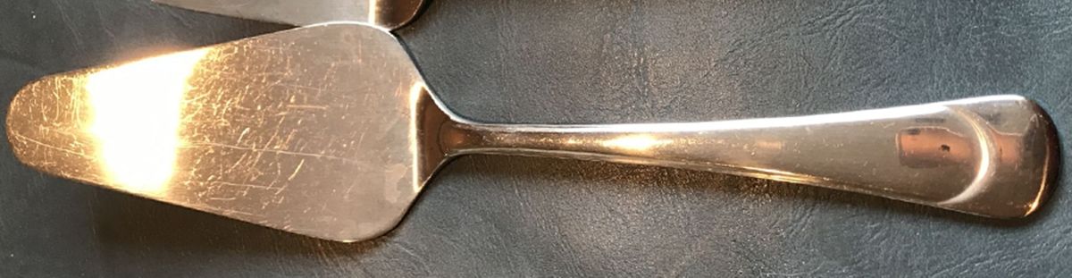 Arc (Stainless, Glossy Finish) Pierced All Stainless Pie Server by Oxford Hall-1