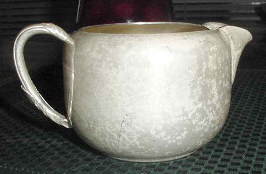 609 (Silverplate, Hollowware) Creamer by Oneida Silver-1