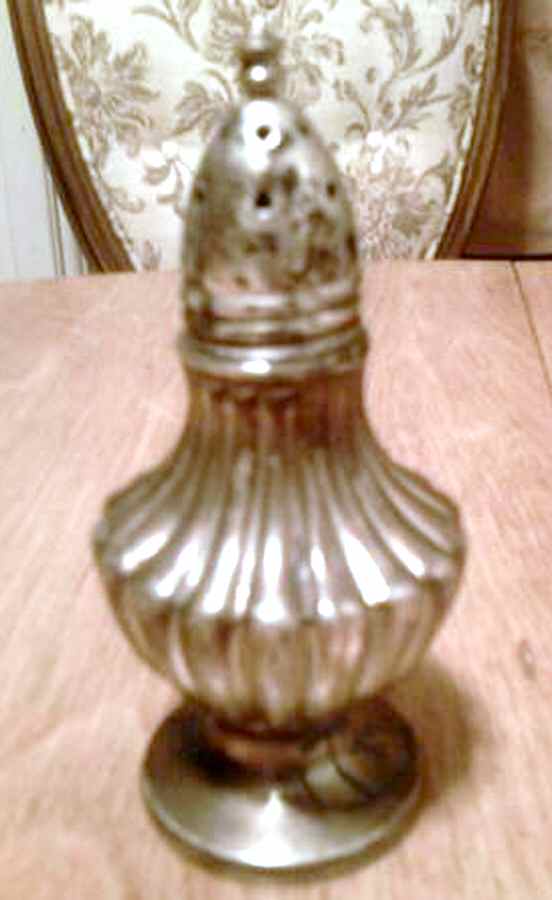 398 (Silverplate, Hollowware) Pepper Shaker by Oneida Silver-1