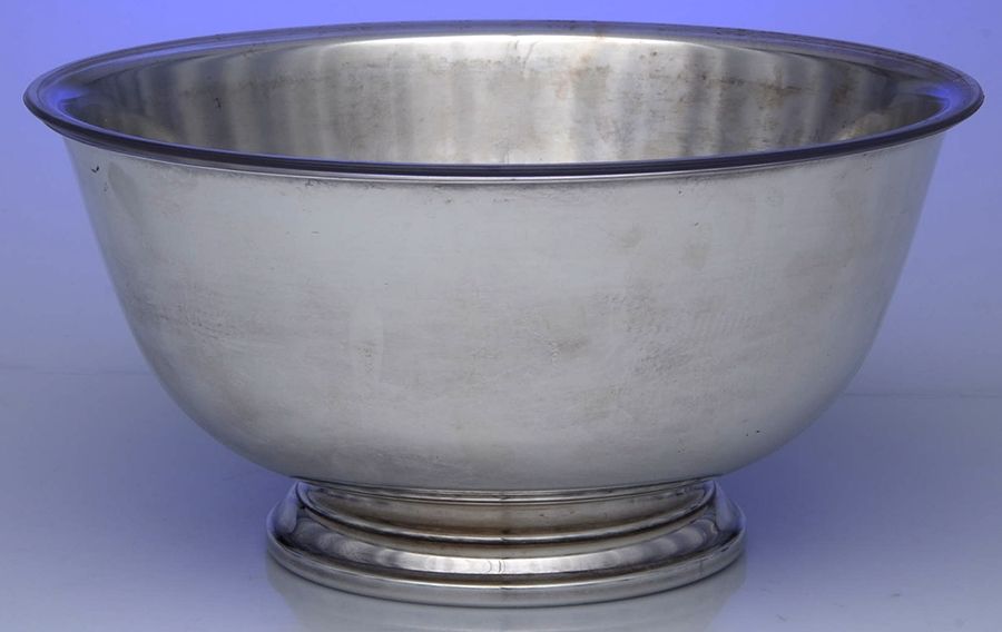 Paul Revere Bowls (Silverplate, Hollowware) 10" Paul Revere Bowl & Plastic Liner by Oneida Silver-1