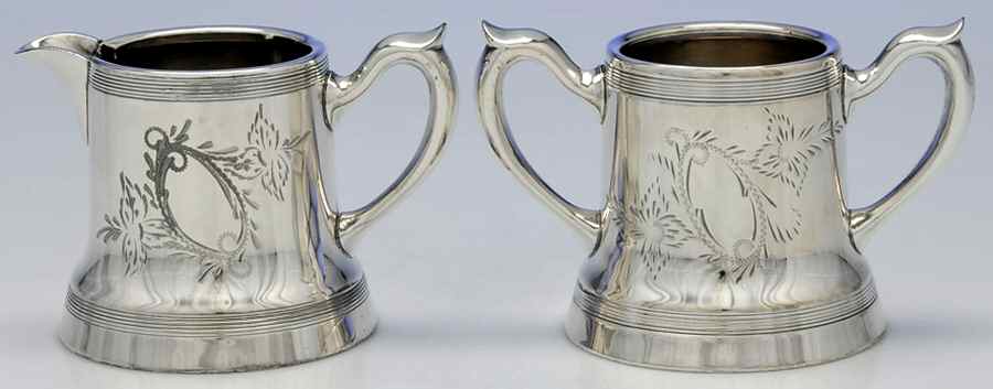 917 (Silverplate, Hollowware) Creamer & Open Sugar Set by Oneida Silver-1