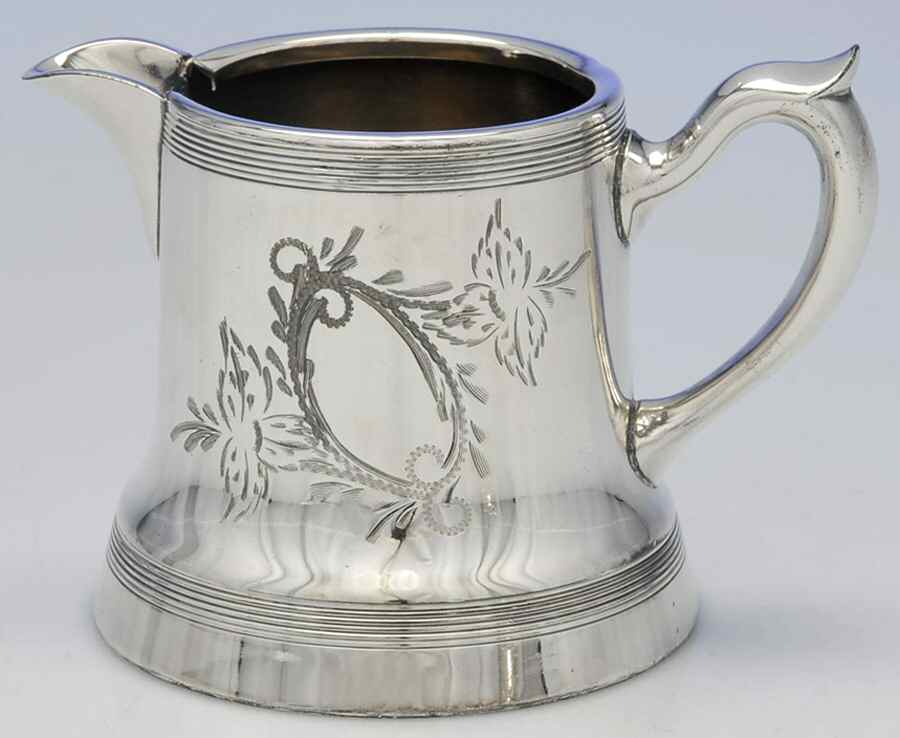 917 (Silverplate, Hollowware) Creamer by Oneida Silver-1