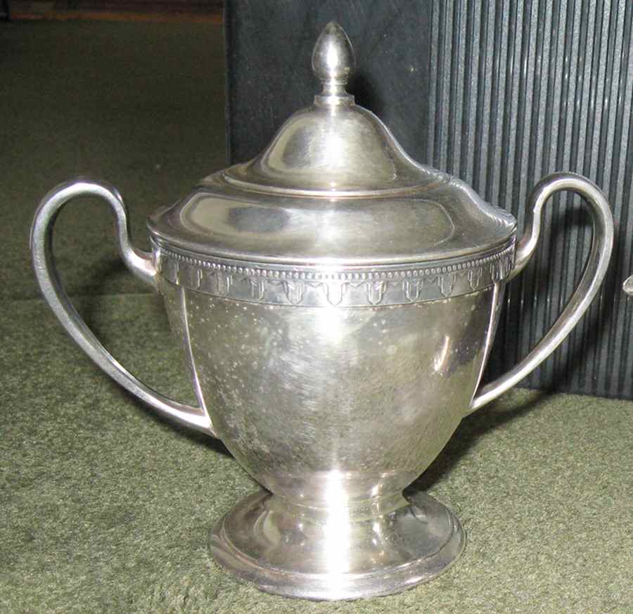 Barbara (Silverplate, Hollowware) Sugar Bowl & Lid by Oneida Silver-1