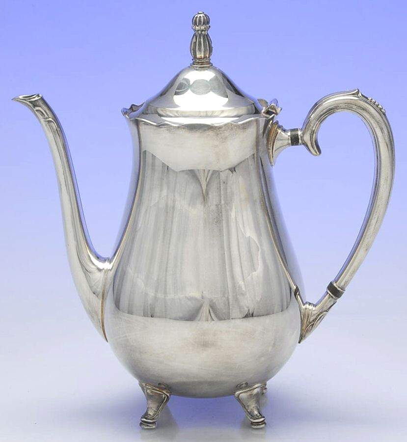 Colonial Suite (Slvp, Hollowware) Silverplate Coffee Pot by Oneida Silver-1