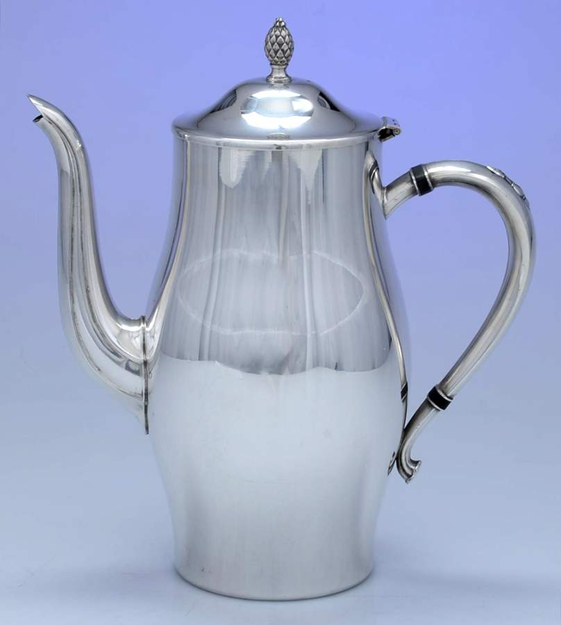 Early American (Silverplate, Hollowware) Silverplate Coffee Pot by Oneida Silver-1