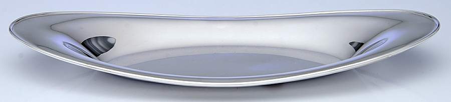 Early American (Silverplate, Hollowware) 13" Bread Tray by Oneida Silver-1