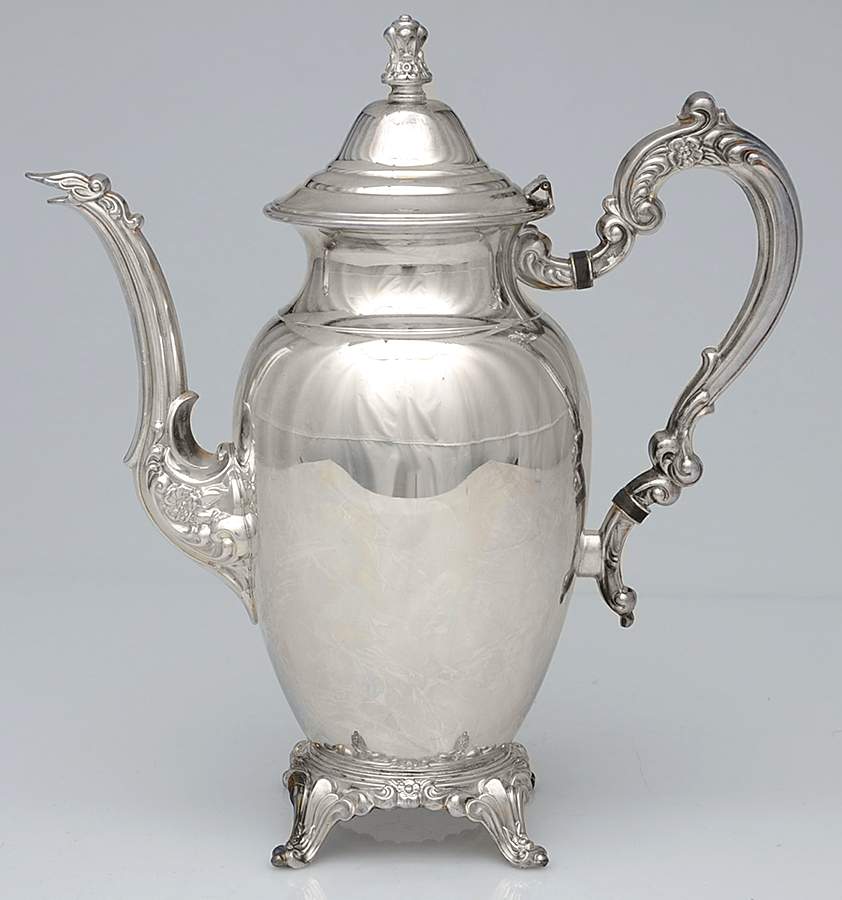 Bellfontaine (Silverplate, Hollowware) Silverplate Coffee Pot by Oneida Silver-1