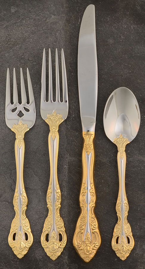 Golden Michelangelo (Stainless) 4 Piece Place Setting by Oneida Silver-1