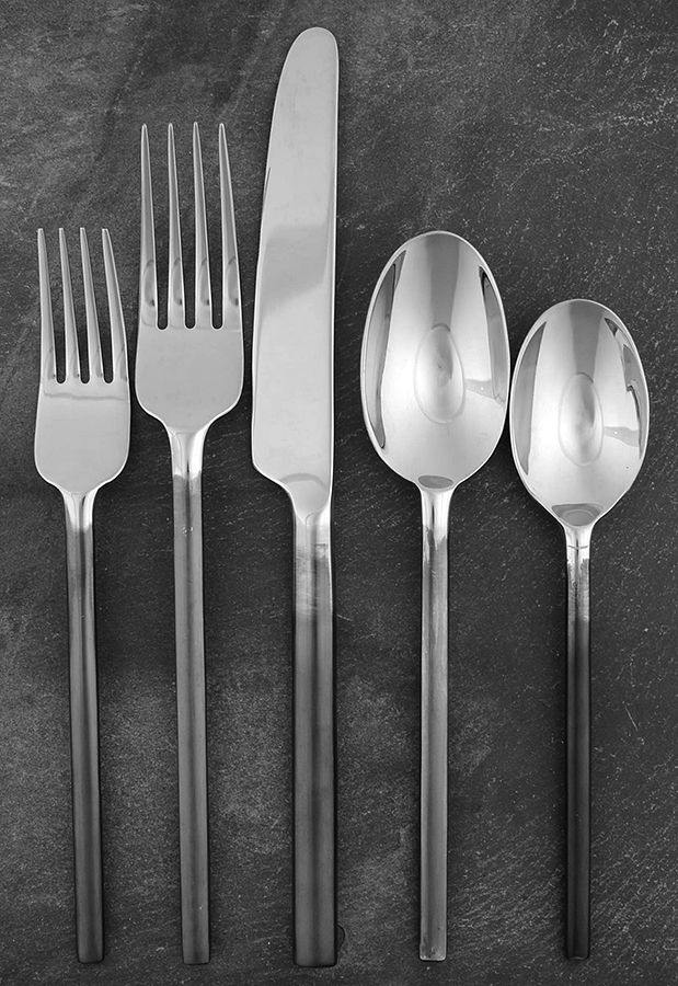 Raven (Stainless) 5 Piece Place Setting by Oneida Silver-1