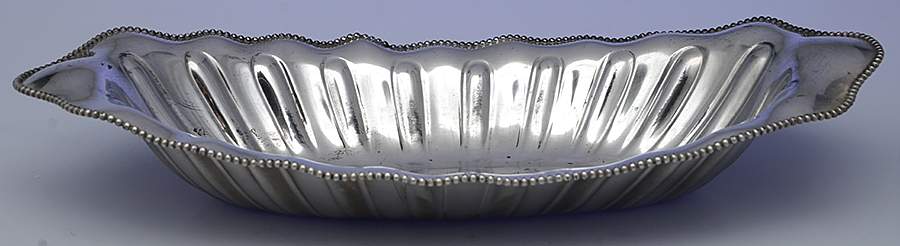5350 (Silverplate, Hollowware) 14" Bread Tray by Oneida Silver-1
