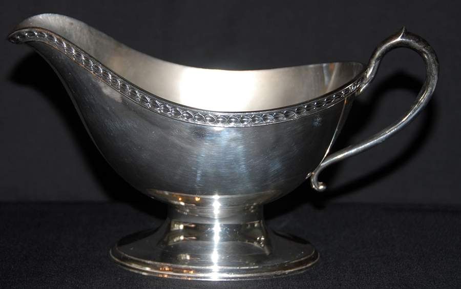 Northern Leaf(Silverplate, Hollowware) Silverplate Gravy Boat by Oneida Silver-1