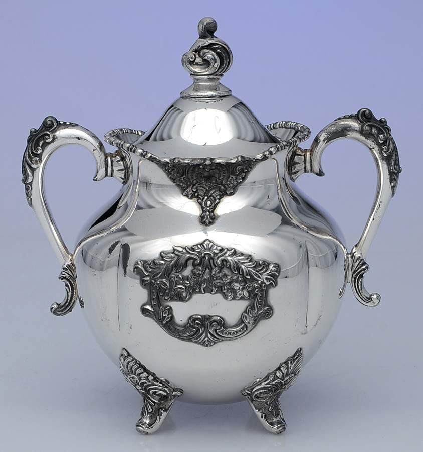 1204 (Silverplate, Hollowware) Sugar Bowl & Lid by Oneida Silver-1